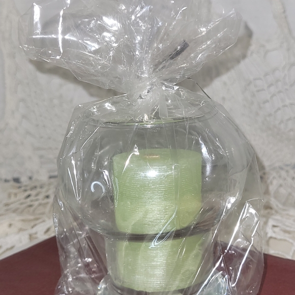 Princess House Votive Tea lite Holder, 4" H, Candle Inc. Choise of 2 colors - Picture 6 of 8